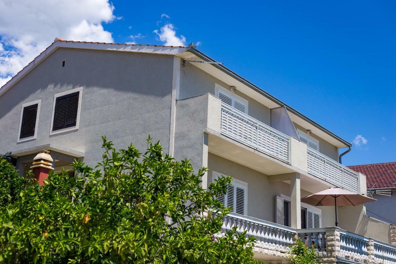 Apartments Rose Trogir Buitenkant foto