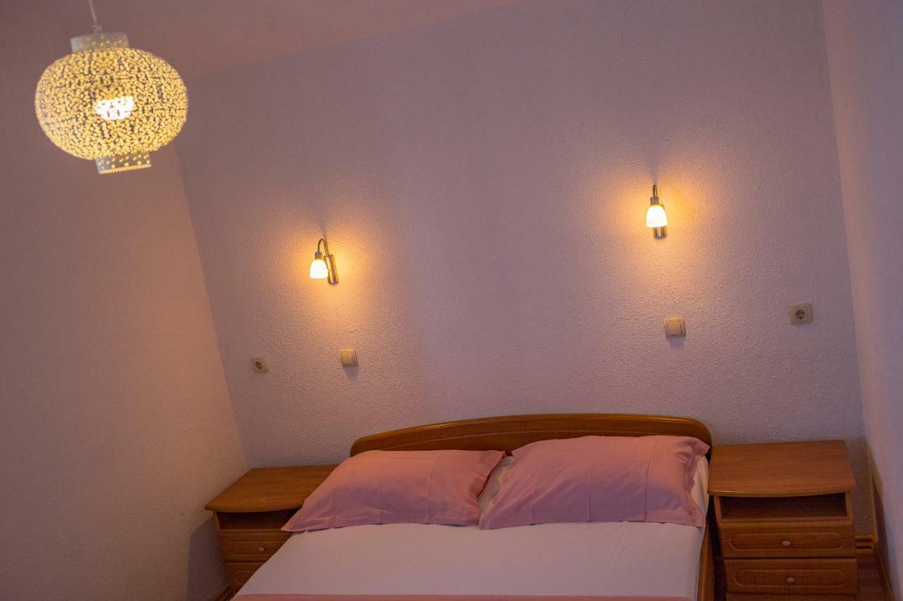 Apartments Rose Trogir Buitenkant foto