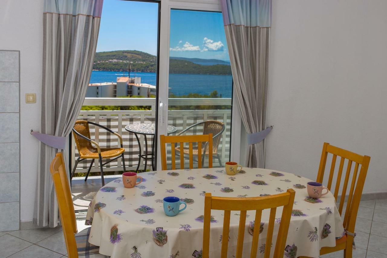 Apartments Rose Trogir Buitenkant foto