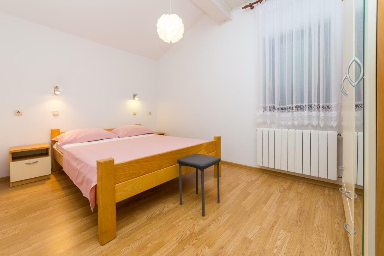 Apartments Rose Trogir Buitenkant foto